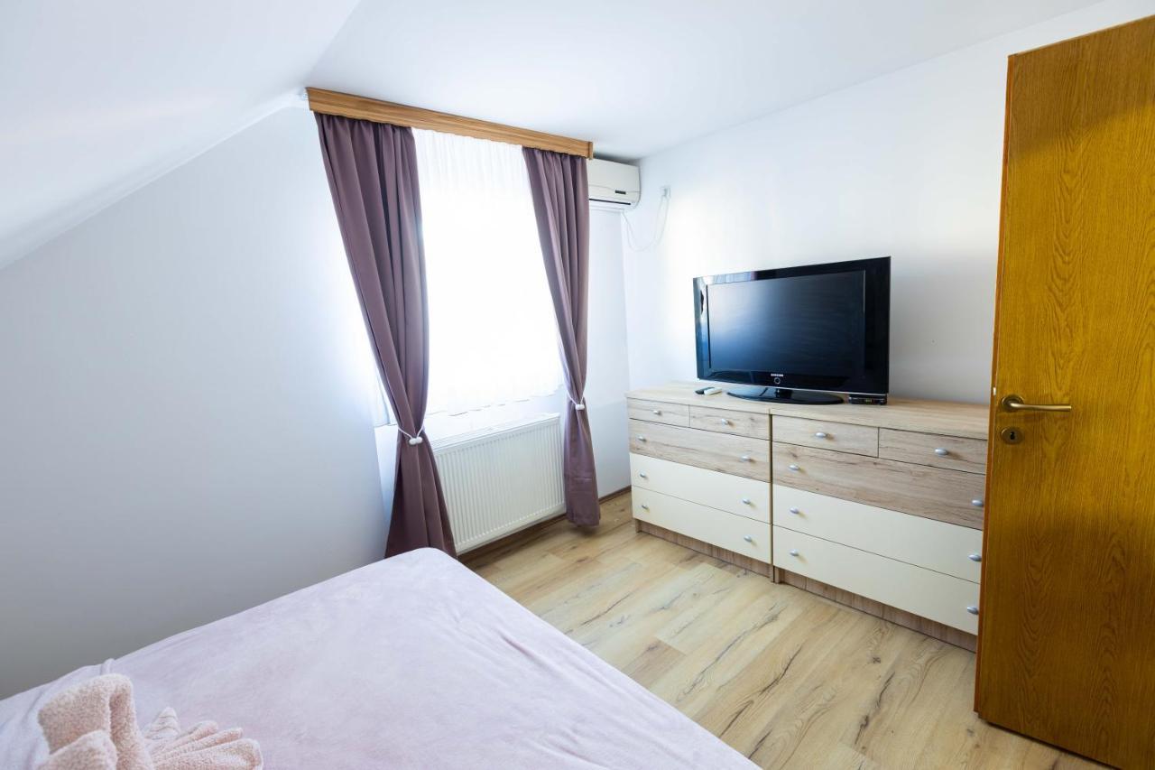 Apartmani Tomsic Darda 외부 사진